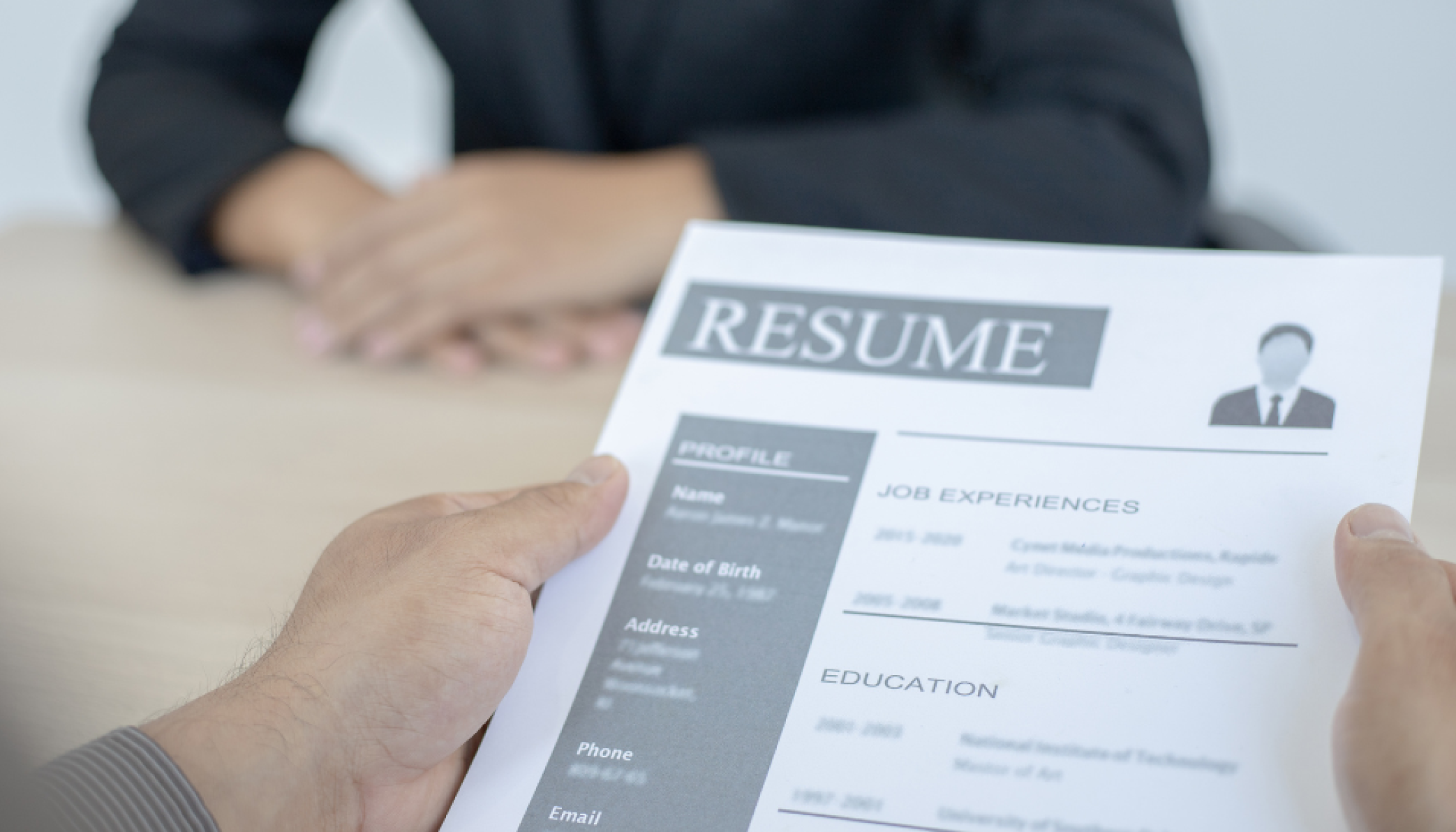 Místo výkonu práce v pracovní smlouvě versus realita. Co má přednost?